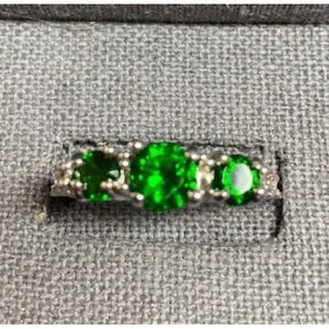 Green emerald birthstone silver tone ring - Size 9